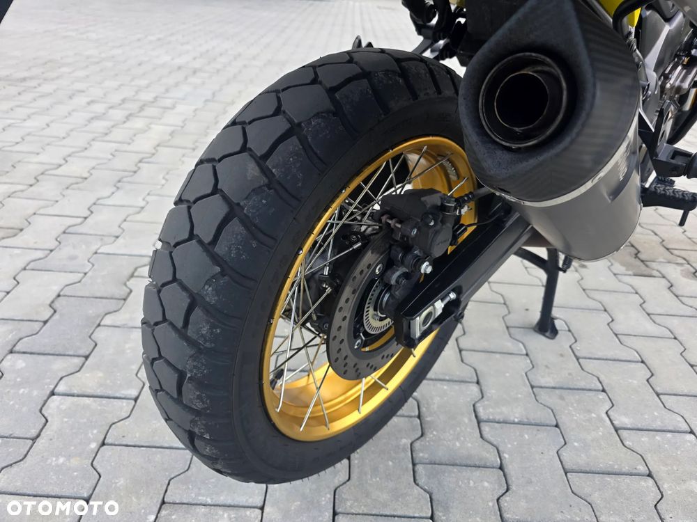 Suzuki V-STROM - 16