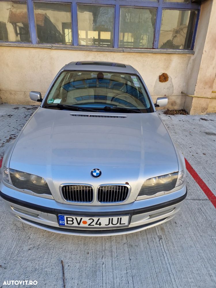 BMW Seria 3 320i - 3
