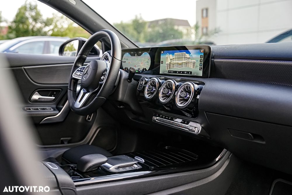 Mercedes-Benz A 250 e Sedan 8G-DCT Edition 2021 - 13