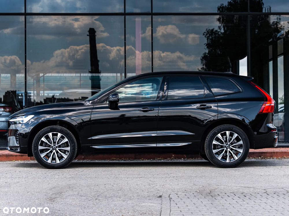 Volvo XC 60 B4 D Plus Dark - 18
