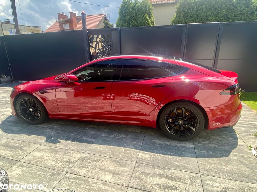 Tesla Model S - 1