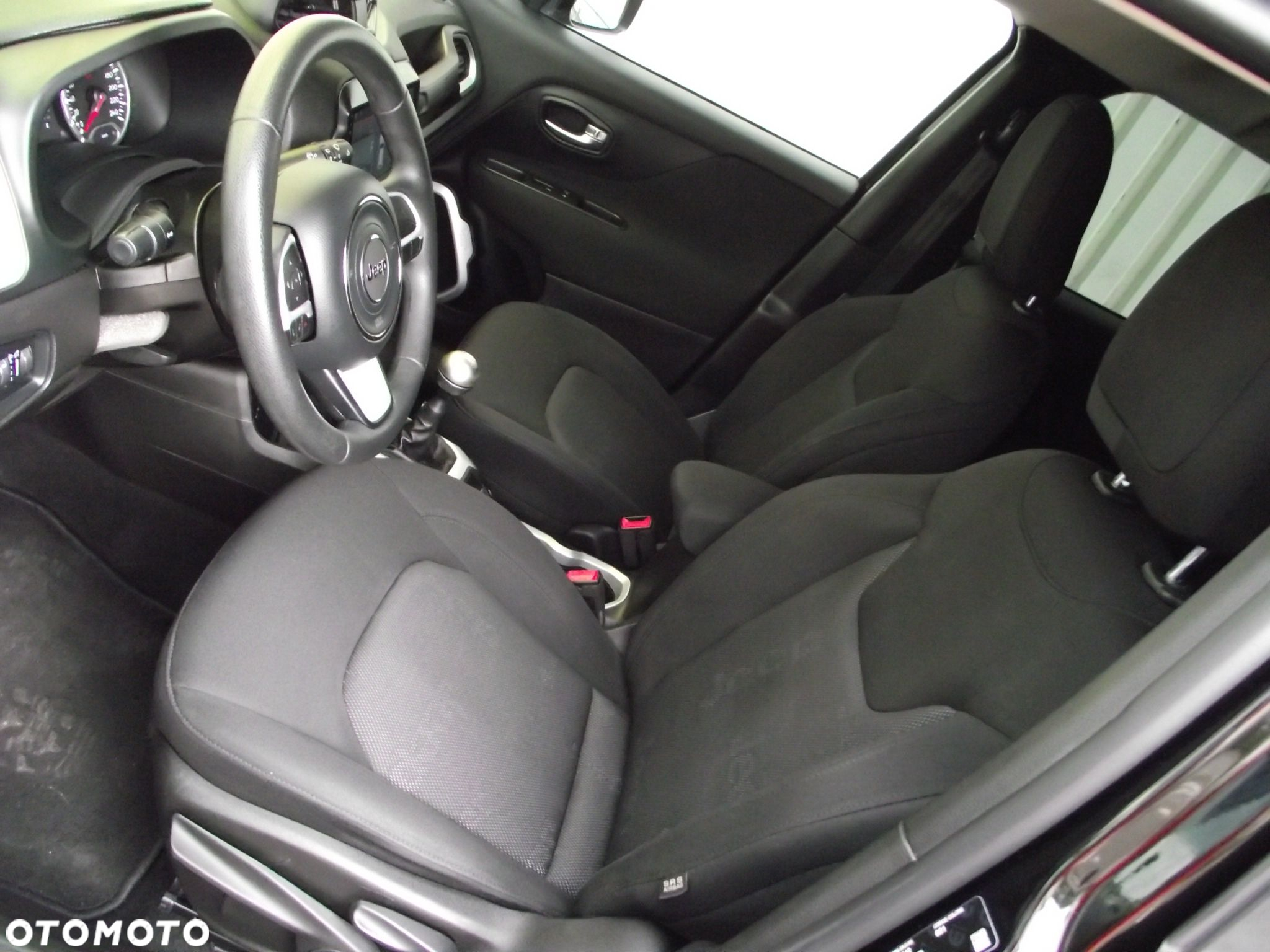 Jeep Renegade 1.6 E-TorQ Sport FWD - 17
