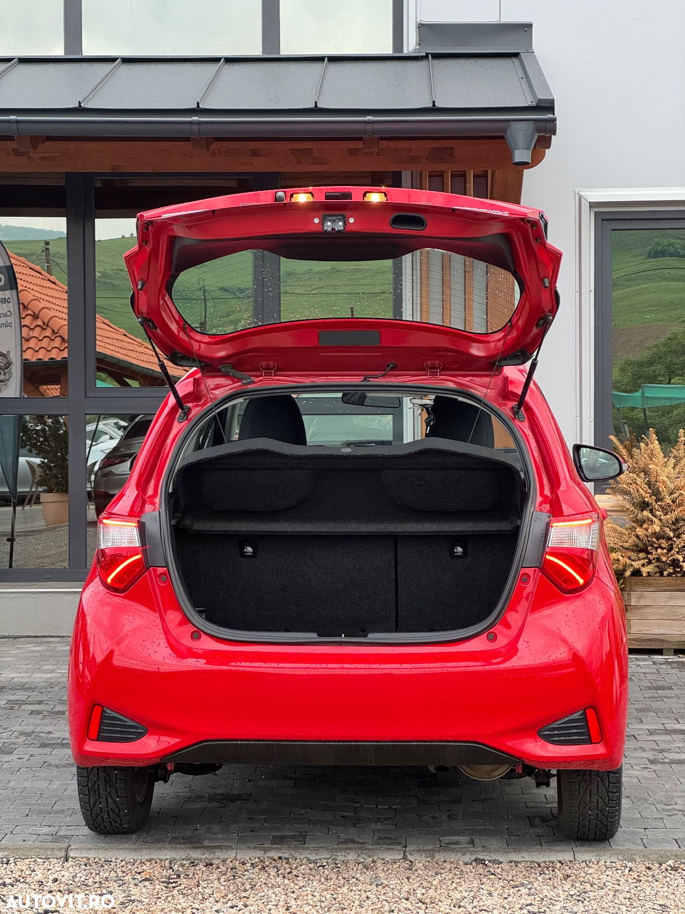 Toyota Yaris 1.5 VVT-i HSD Terra - 36