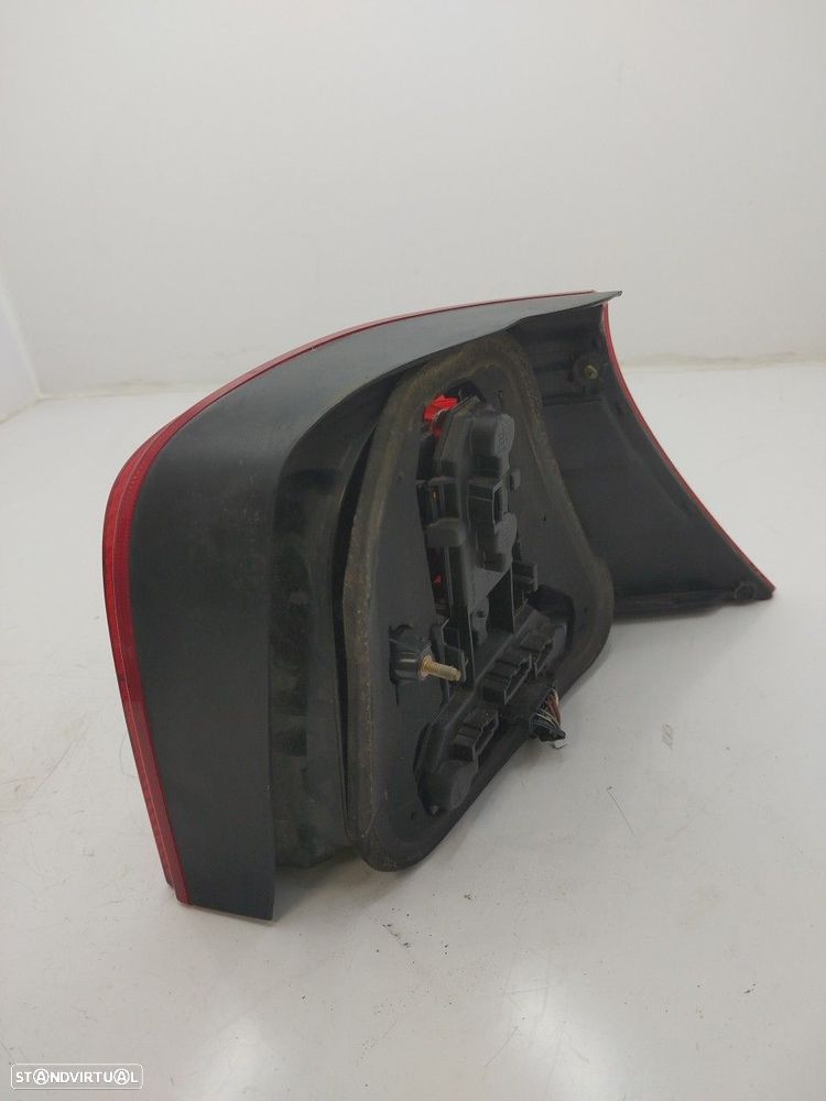 Farolim Stop Esq Volkswagen Golf Iv (1J1) - 2