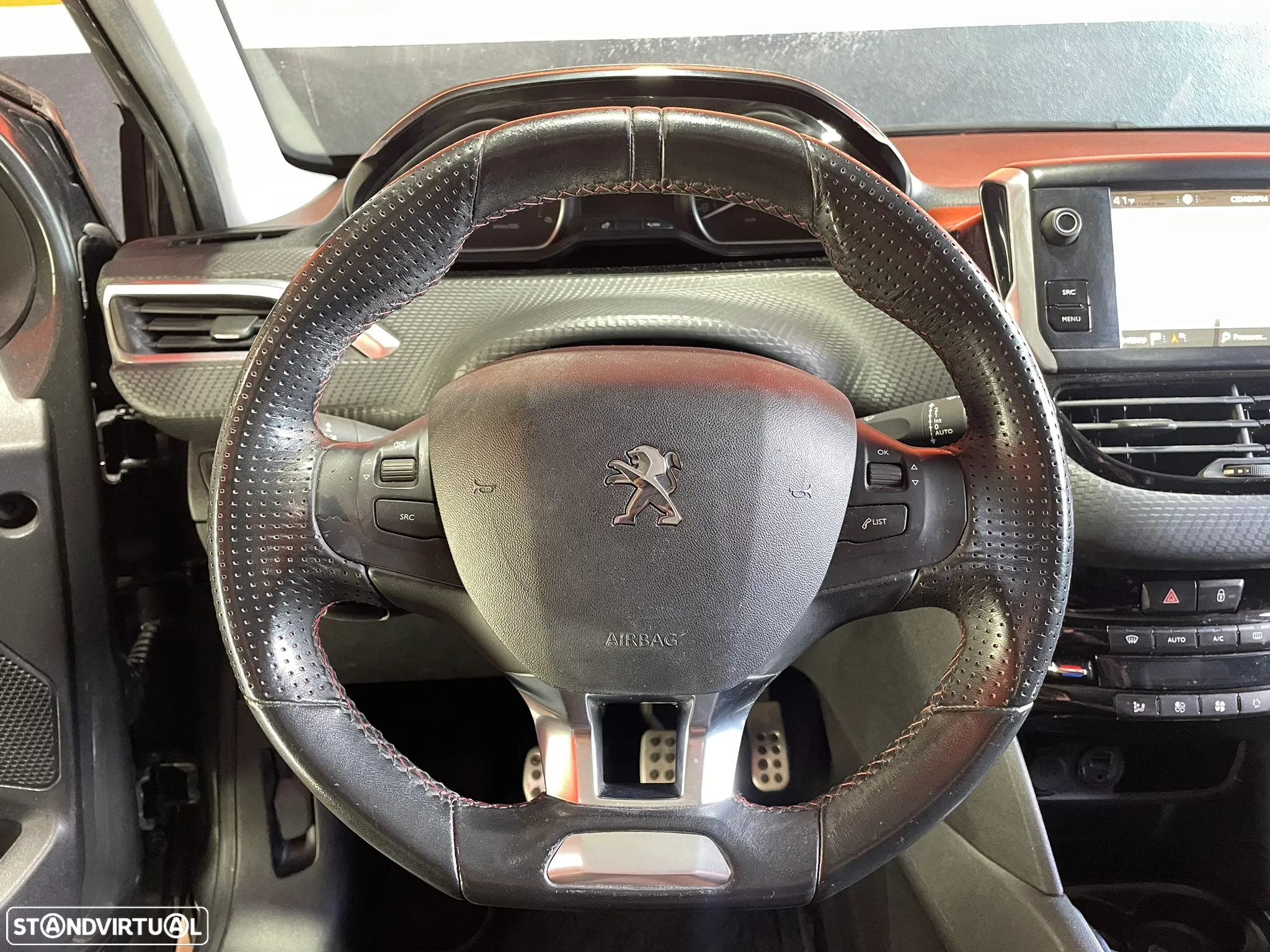 Peugeot 208 1.6 BlueHDi GT Line - 10