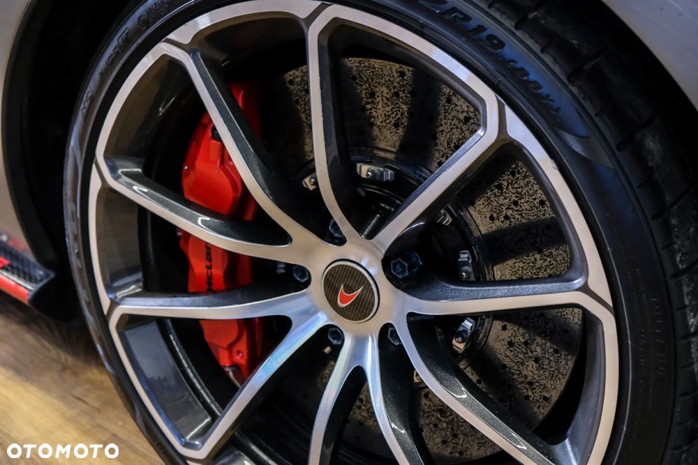 McLaren 570S Coupe - 32