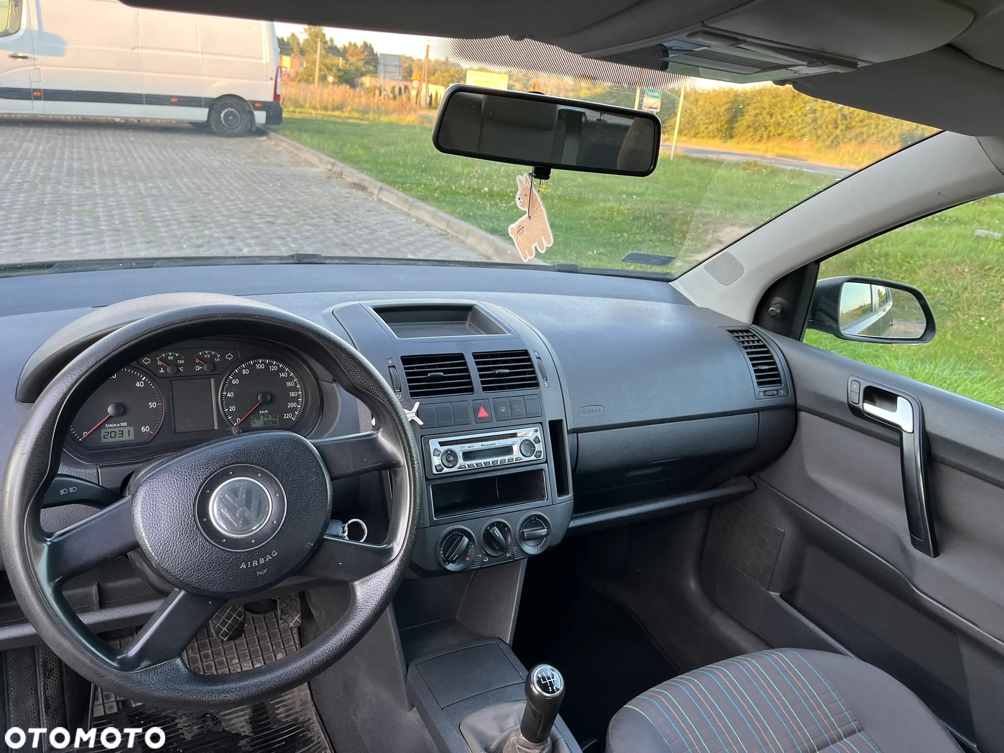 Volkswagen Polo - 4