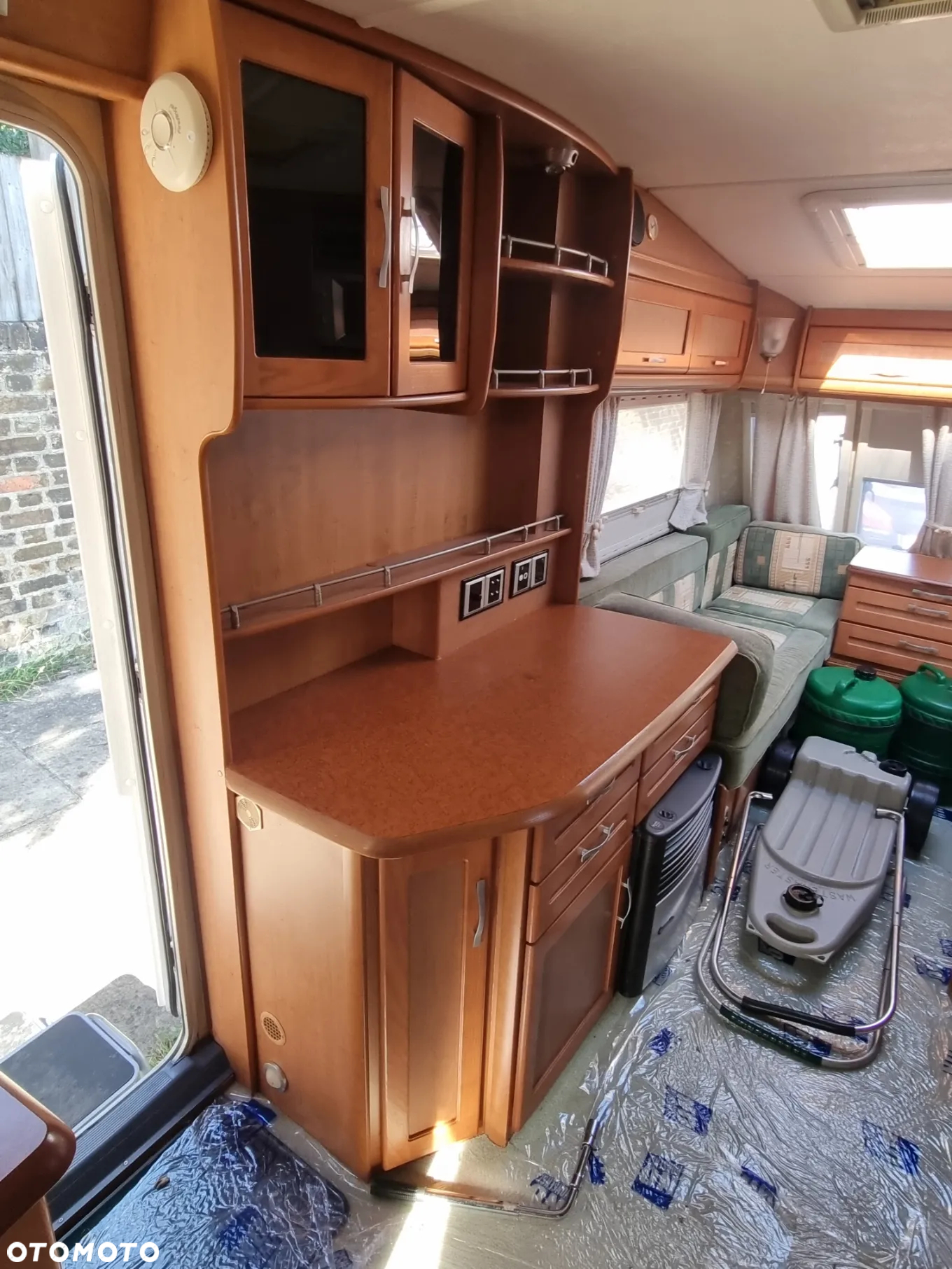 SWIFT Cameo Bessacarr 495 SL - 16