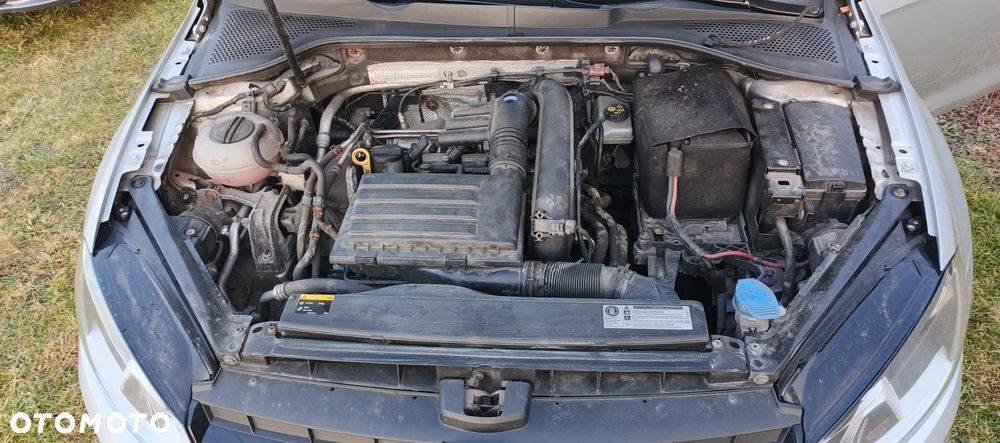 Volkswagen Golf 1.2 TSI BMT Trendline - 16