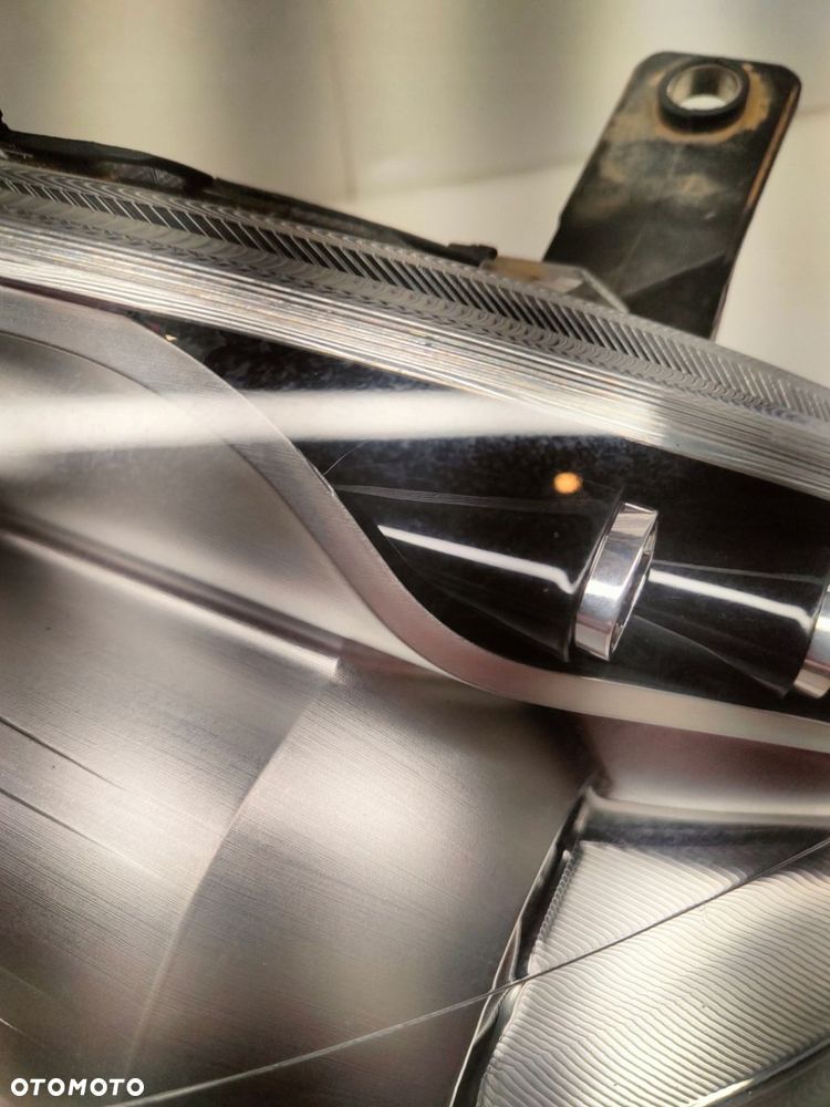 ALFA ROMEO GIULIETTA SOCZEWKA Z LED LAMPA PRAWY PRZÓD - 2