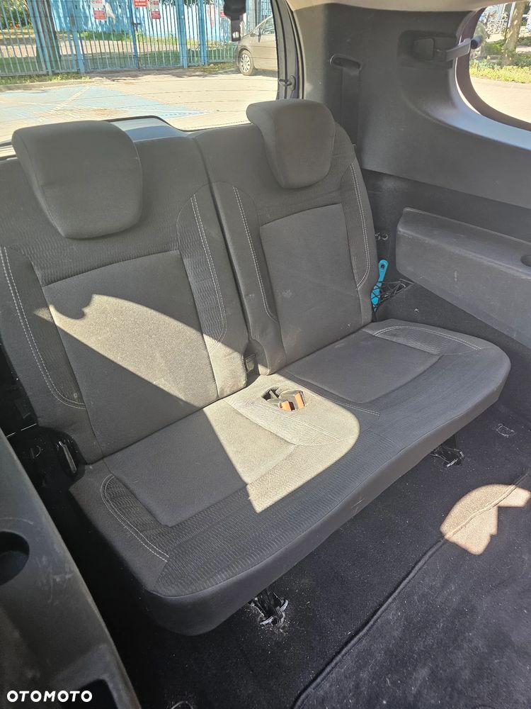 Dacia Lodgy 1.6 Laureate - 12
