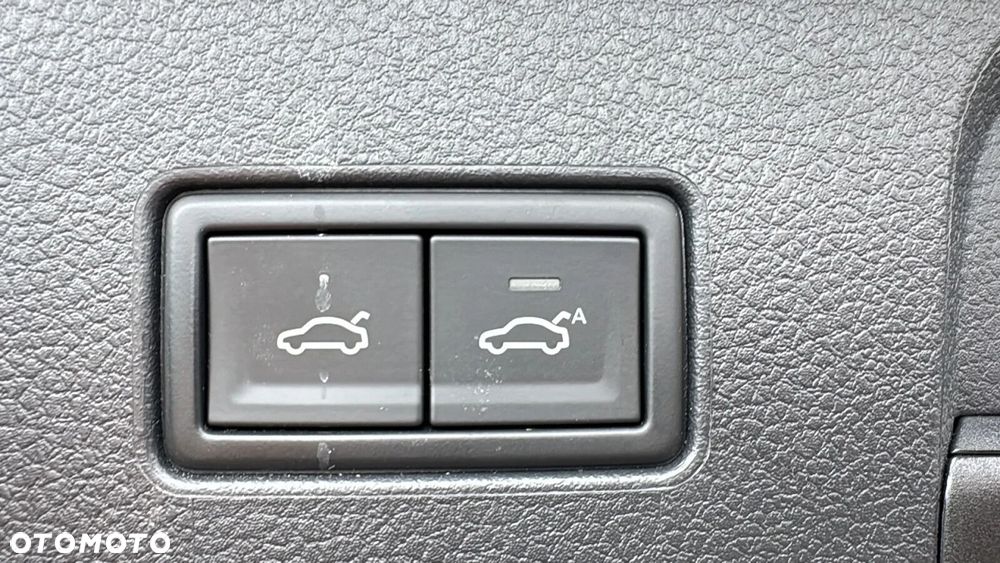 Volkswagen Passat - 33