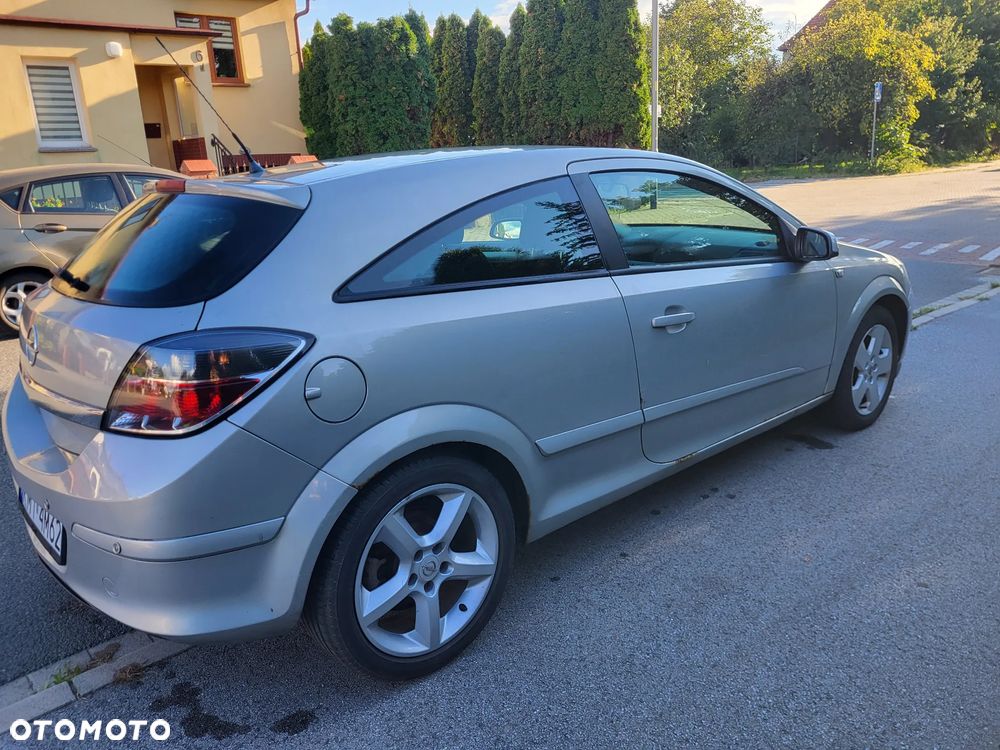 Opel Astra III GTC 1.9 CDTI Sport - 3