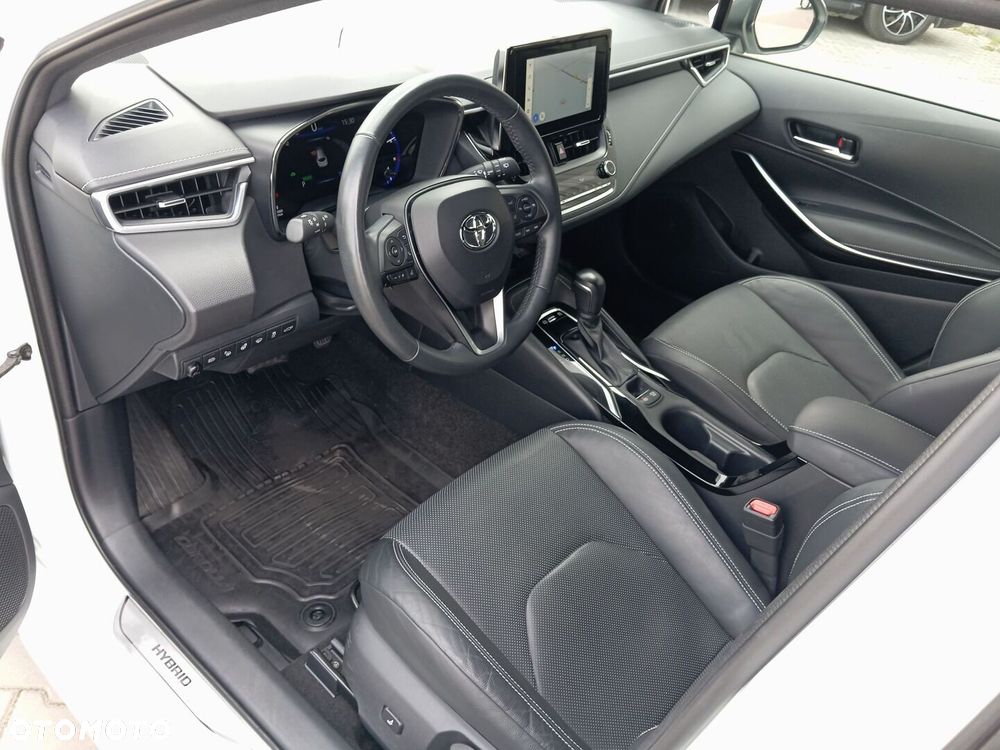 Toyota Corolla 2.0 Hybrid Executive - 8