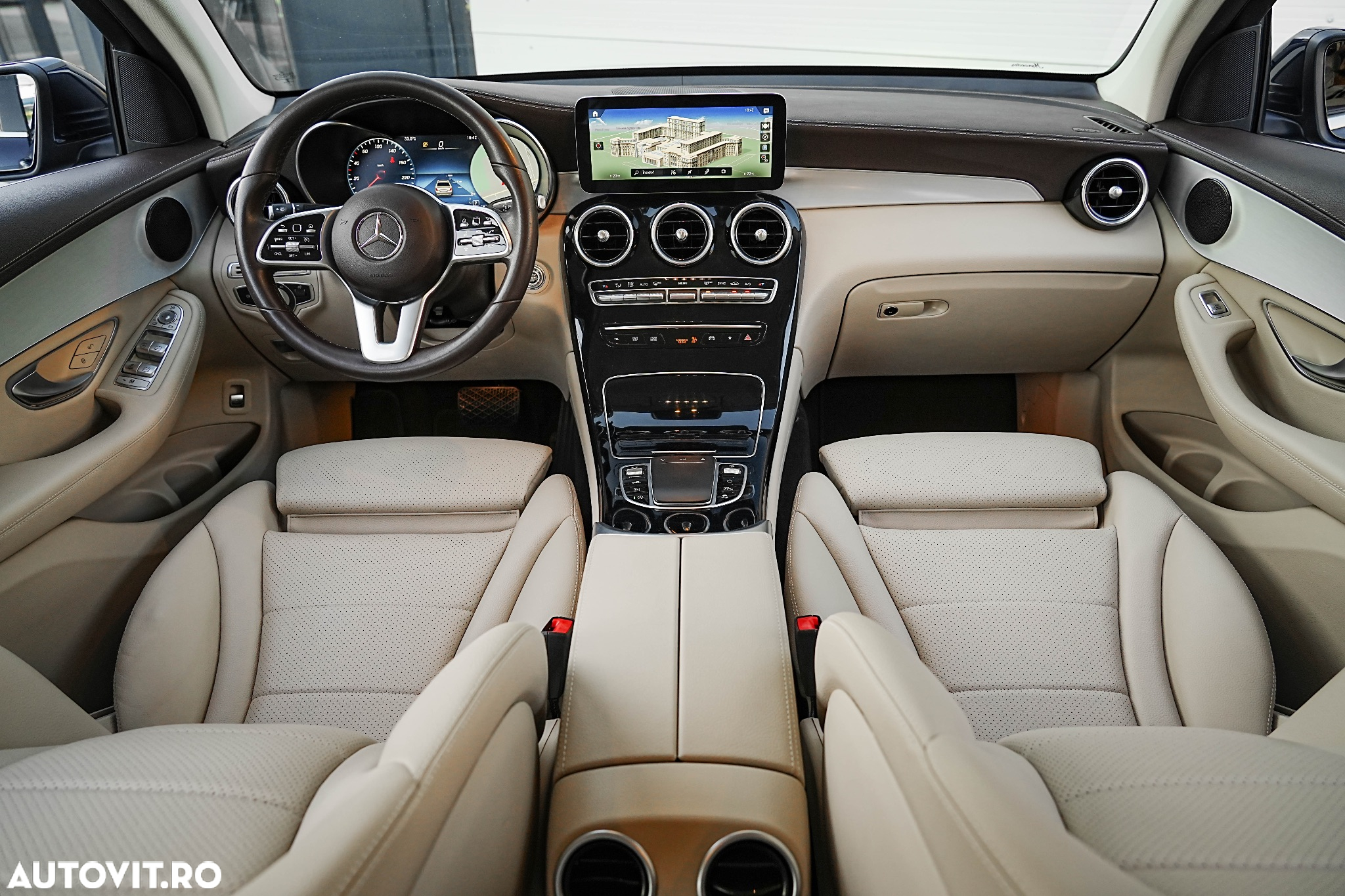 Mercedes-Benz GLC 220 d 4Matic 9G-TRONIC AMG Line Plus - 3