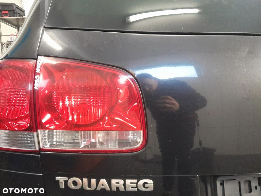 VW TOUAREG KLAPA BAGAŻNIKA TYLNY TYŁ KOLOR: LC9Z - 4
