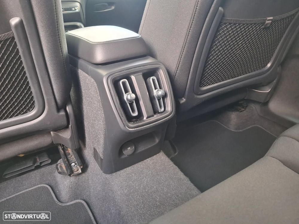 Volvo C40 - 25