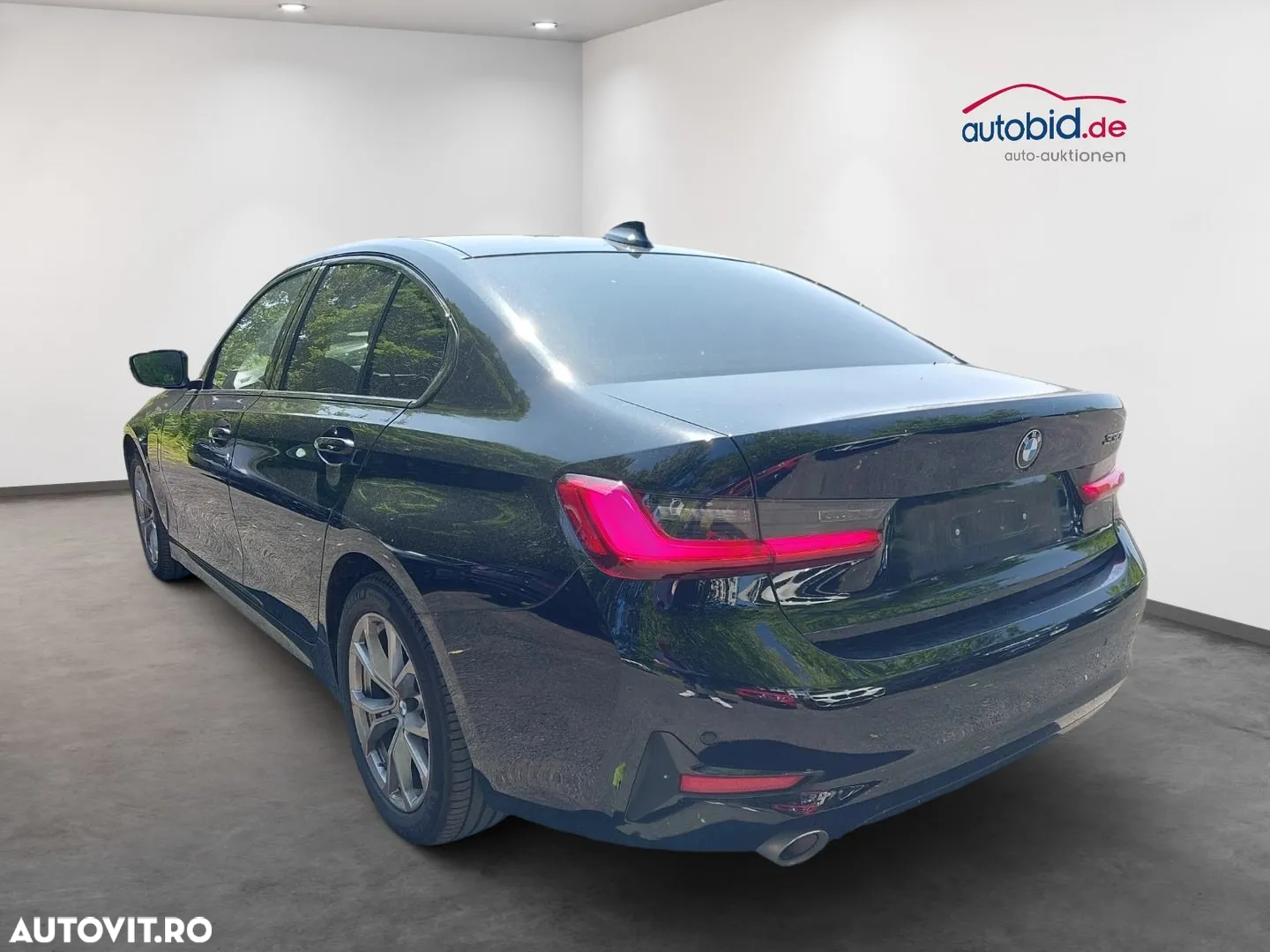 BMW Seria 3 330e Aut. Sport Line - 3