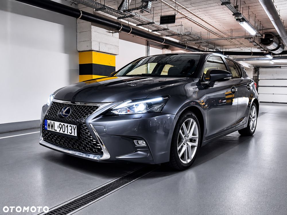 Lexus CT 200h Prestige - 1