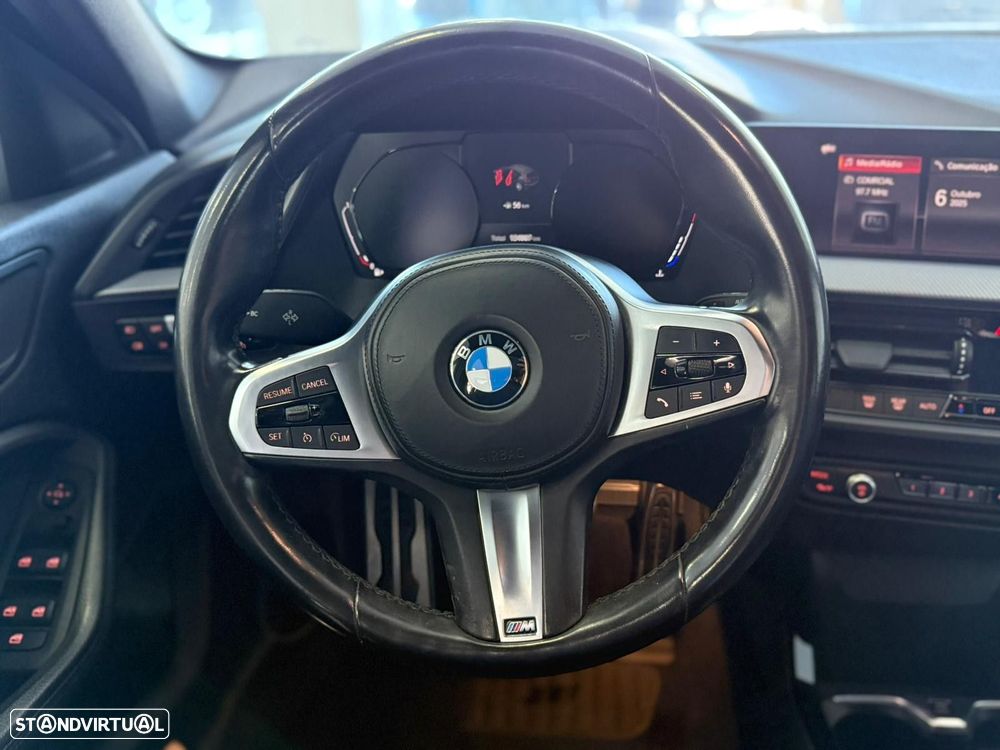 BMW 118 i Pack Desportivo M Auto - 8