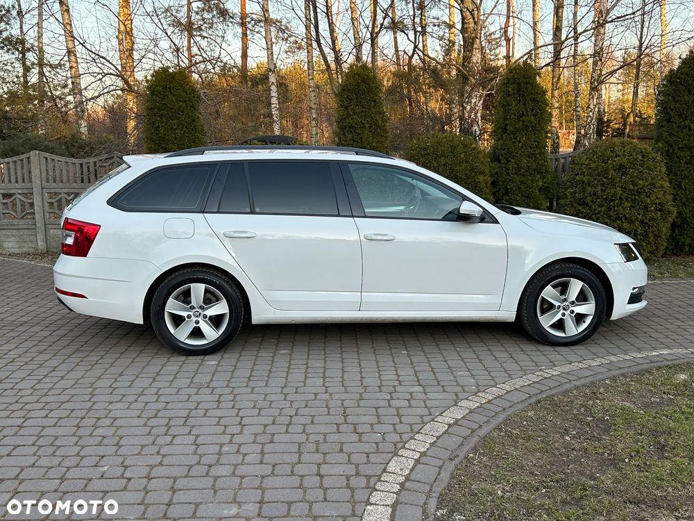 Skoda Octavia 2.0 TDI SCR Ambition - 4