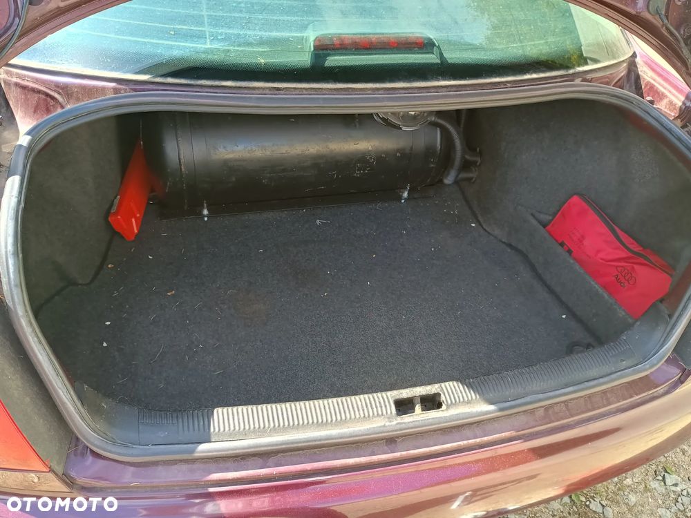Audi A4 Limousine 1.8 - 13