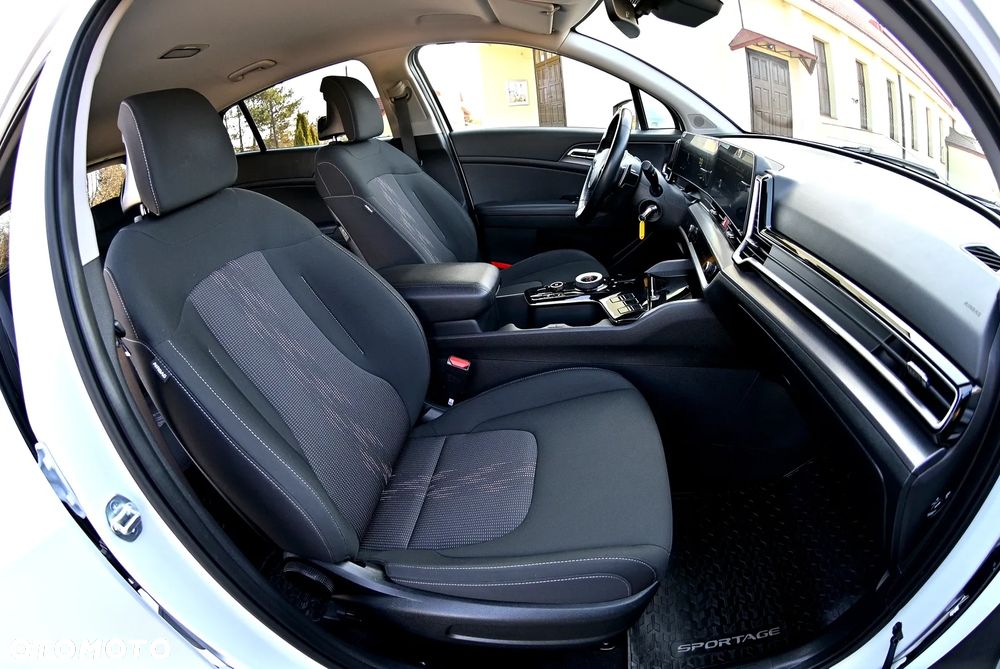Kia Sportage 1.6 T-GDI HEV Business Line 2WD - 24