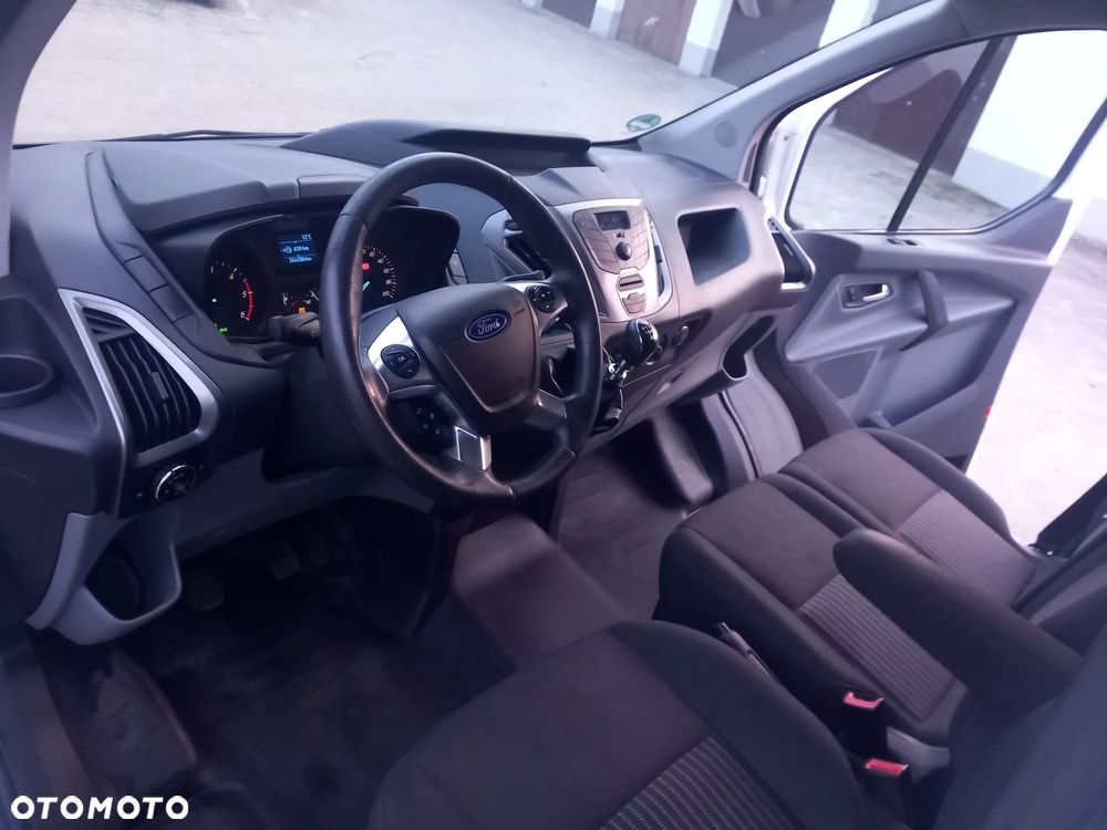 Ford TRANSIT CUSTOM - 38