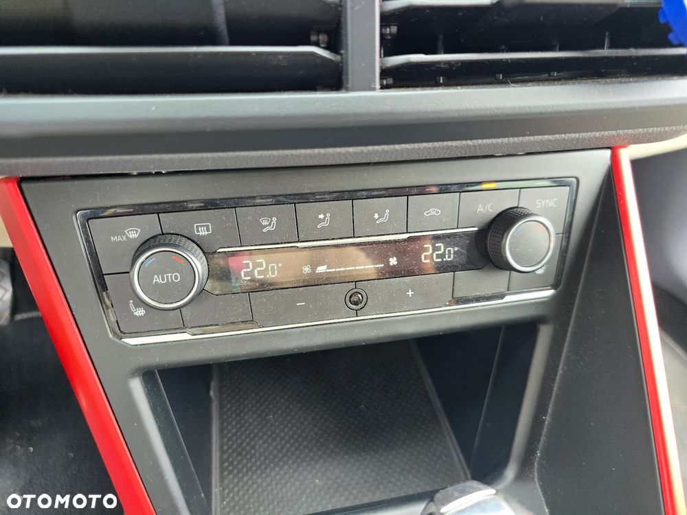 Volkswagen Polo - 32