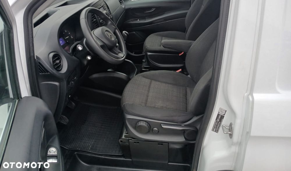 Mercedes-Benz VITO - 11