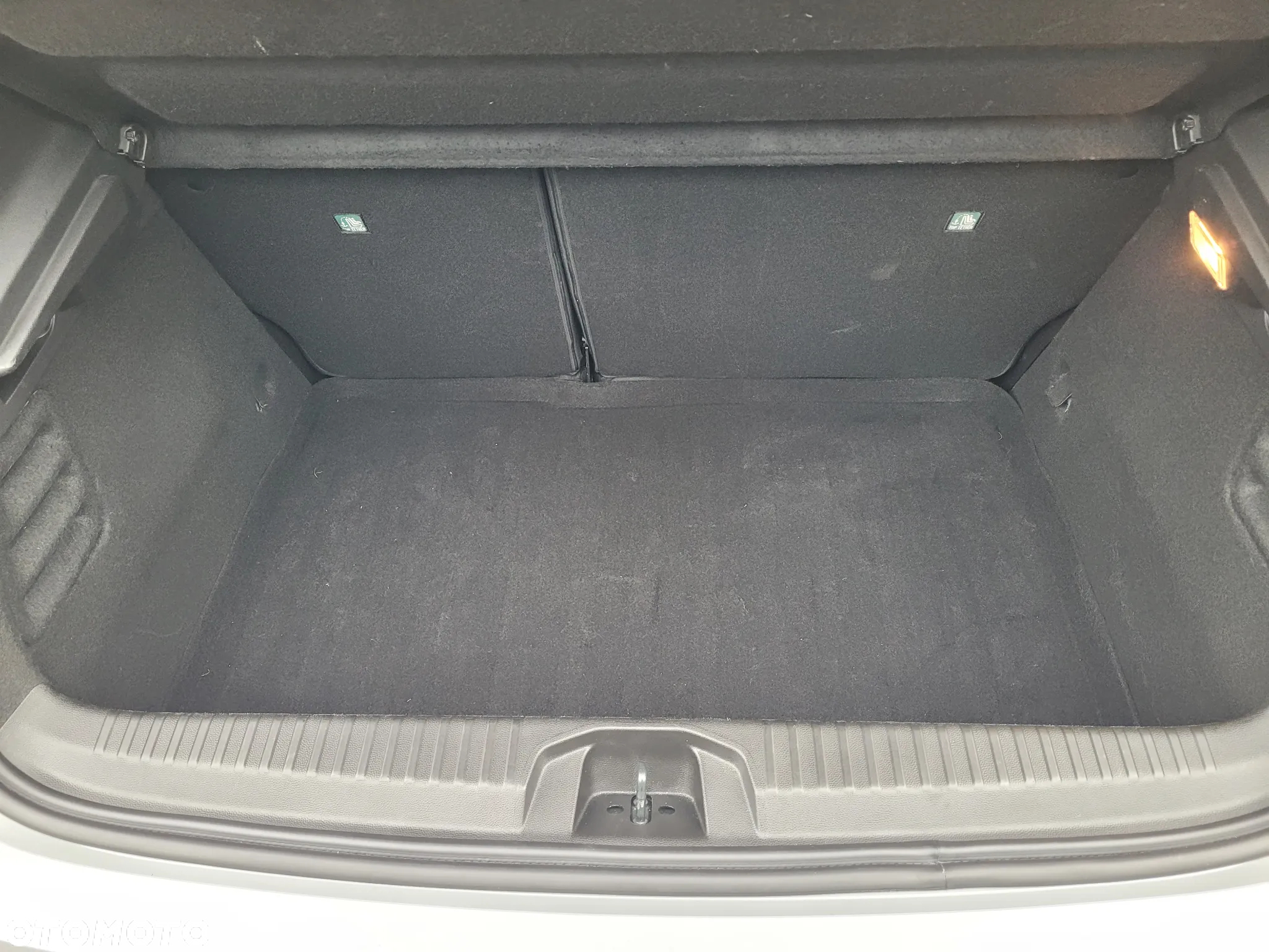 Renault Clio TCe 100 INTENS - 14