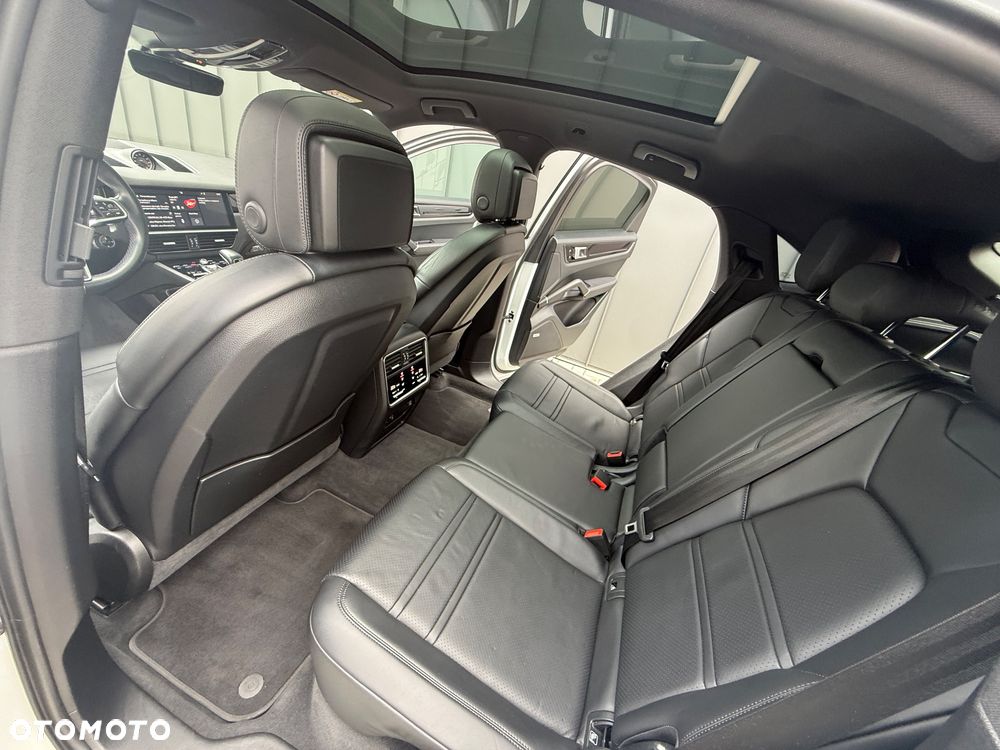 Porsche Cayenne Platinum Edition - 25