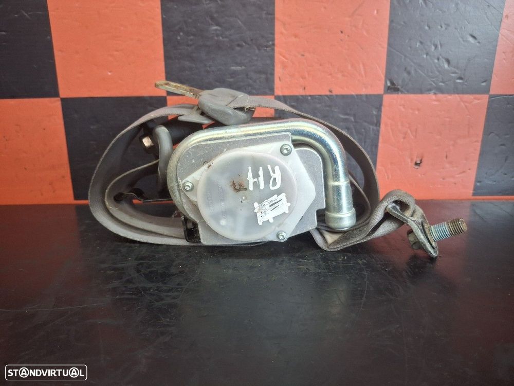 Cinto Frente Direito Isuzu Elf Camião De Plataforma/Chassis (Nkr8_, Nk - 1