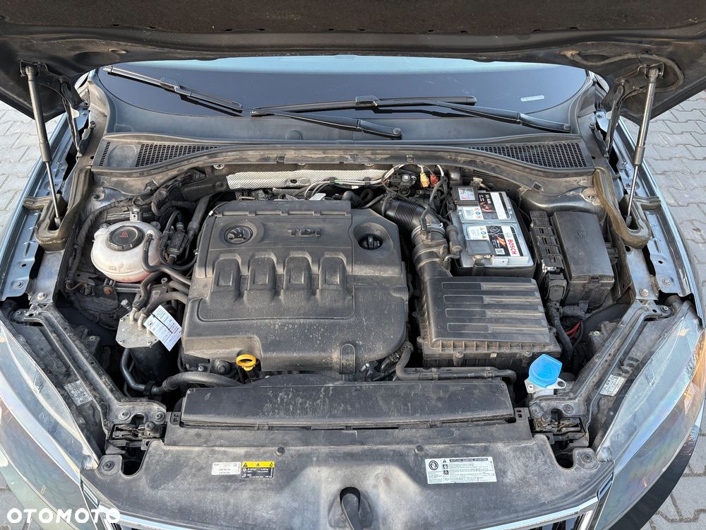 Skoda Superb 2.0 TDI Style DSG - 11