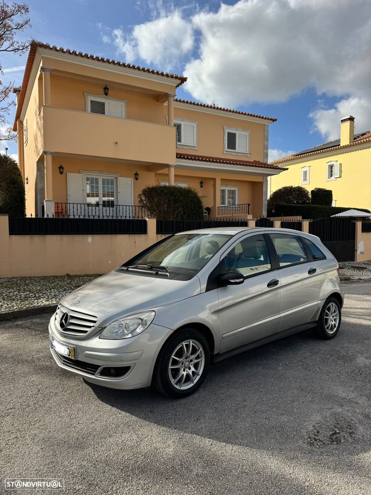 Mercedes-Benz B 150 BlueEFFICIENCY - 2