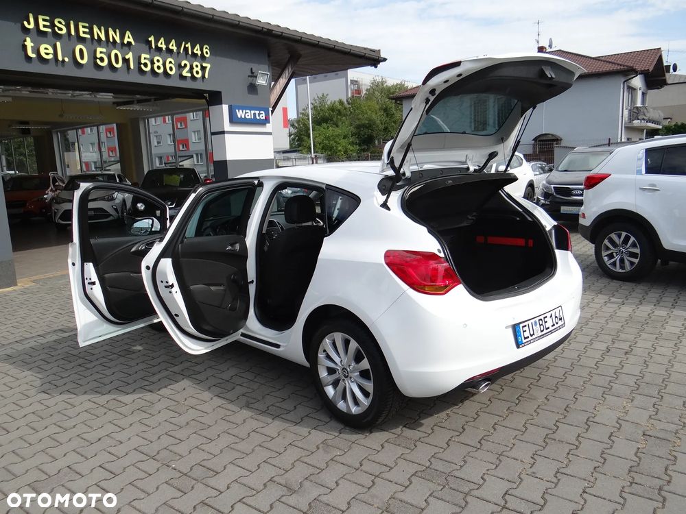 Opel Astra - 18