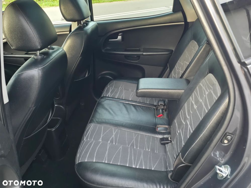 Kia Venga 1.6 CVVT Fifa World Cup Edition - 20