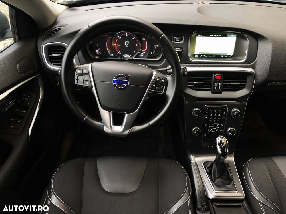 Volvo V40 D3 Geartronic Momentum - 10
