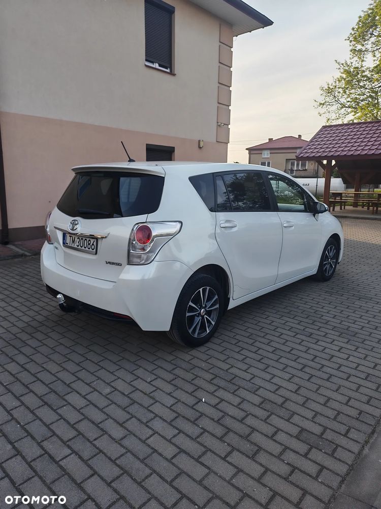 Toyota Verso 1.6 D-4D Active 7os - 11