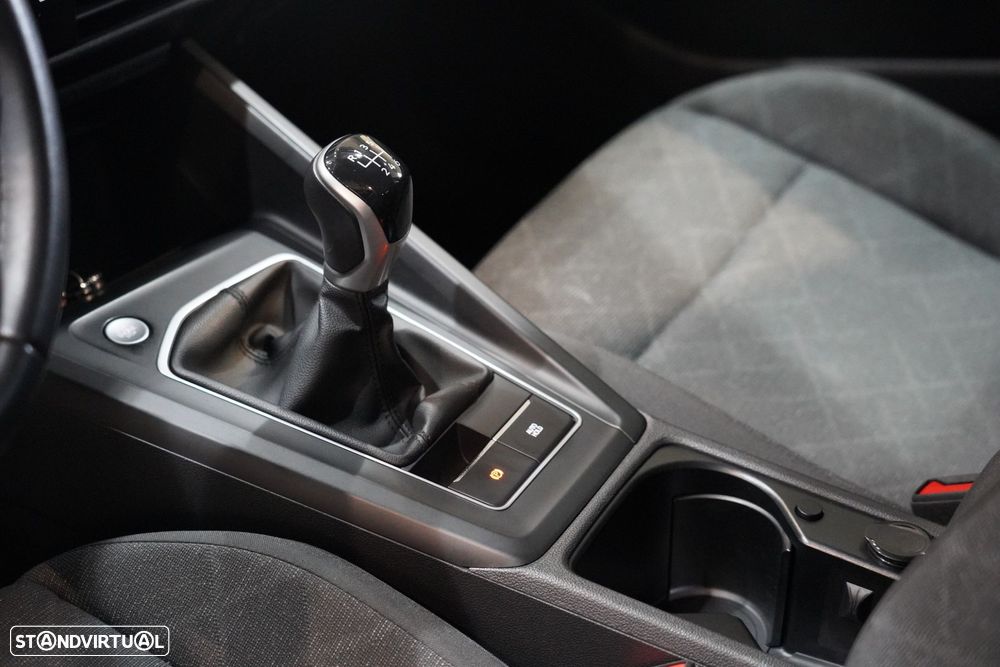 VW Golf Variant 2.0 TDi - 24