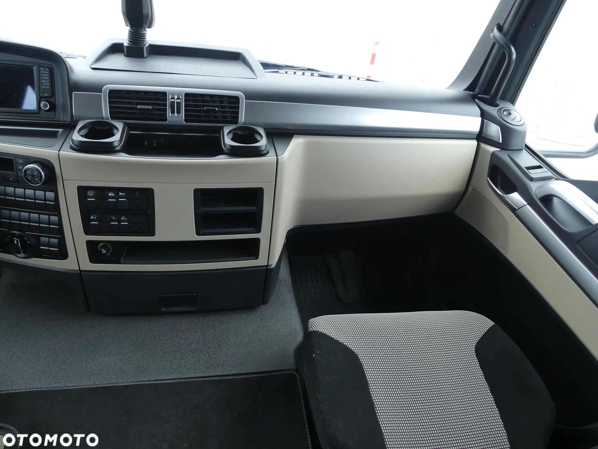 MAN TGM 18.290 / EURO 6 / KONTENER + WINDA / OTWIERANY BOK / - 34