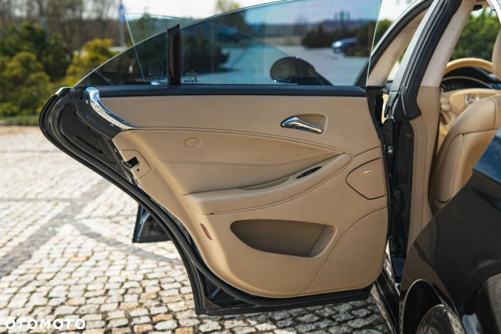 Mercedes-Benz CLS - 30