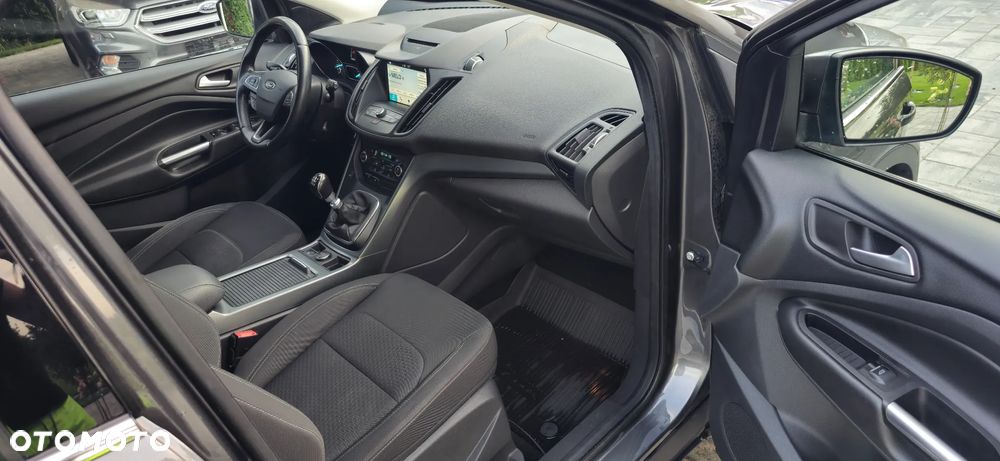 Ford Kuga 1.5 EcoBoost 2x4 Business Edition - 17