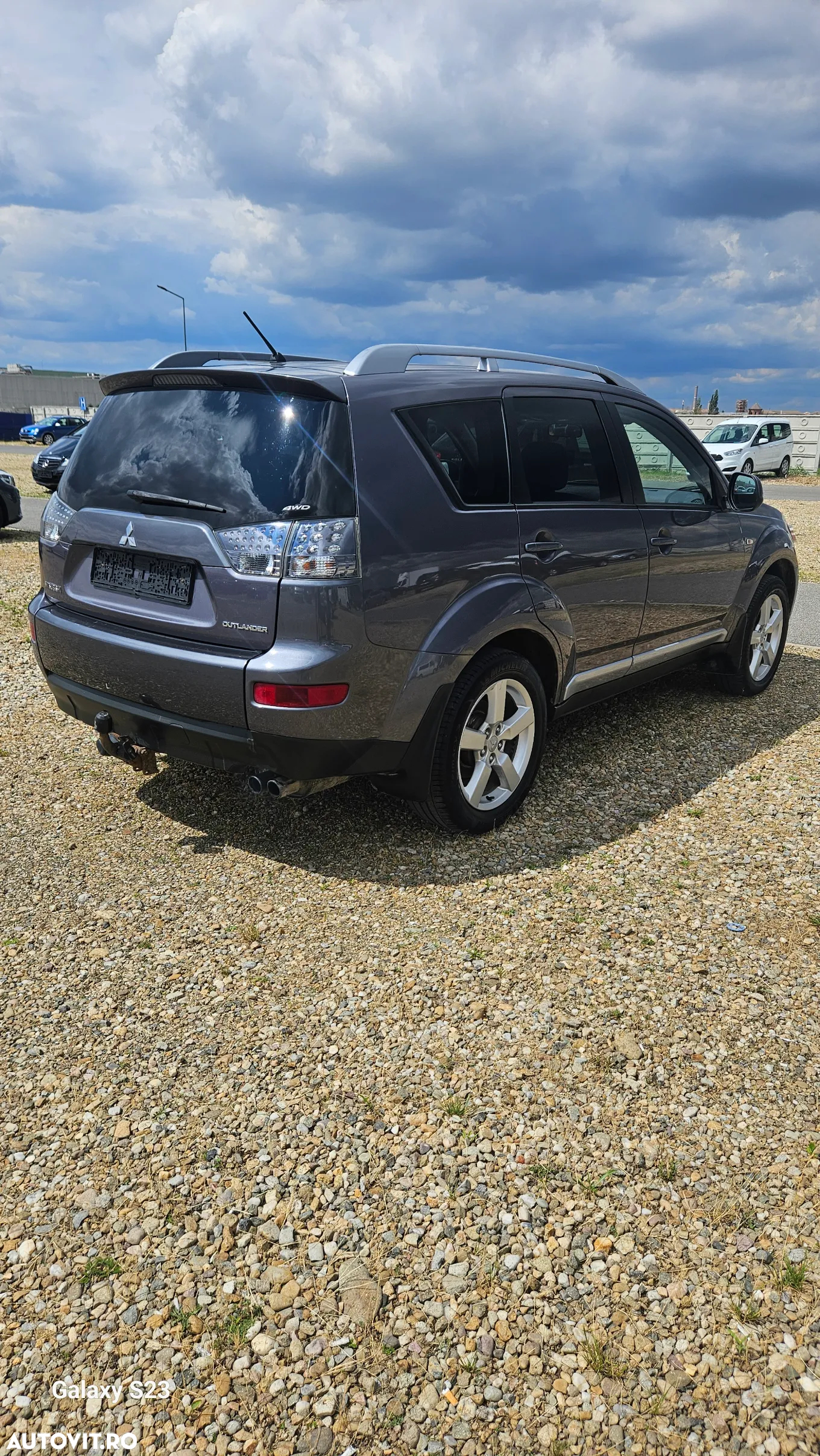 Mitsubishi Outlander 2.0 DI-D 4WD Instyle - 4