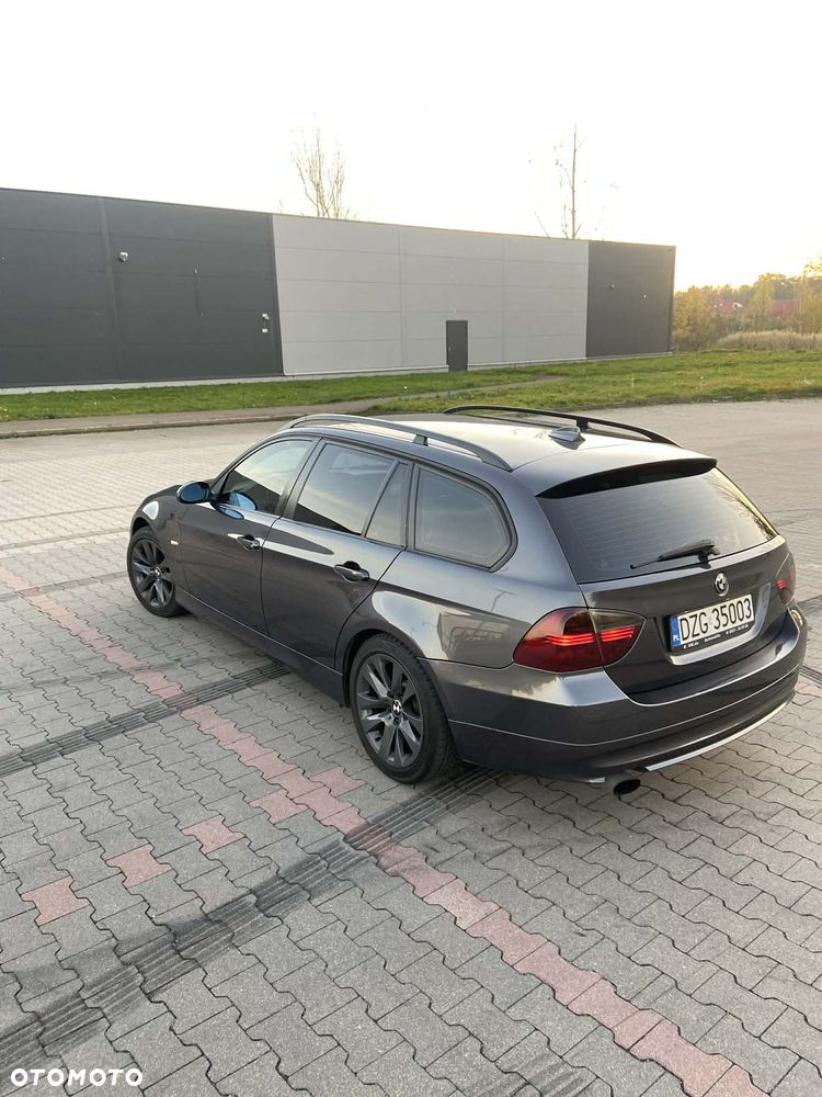 BMW Seria 3 318d - 3