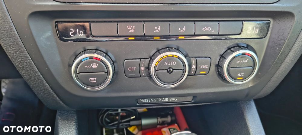 Volkswagen Jetta 1.4 DSG Comfortline - 19