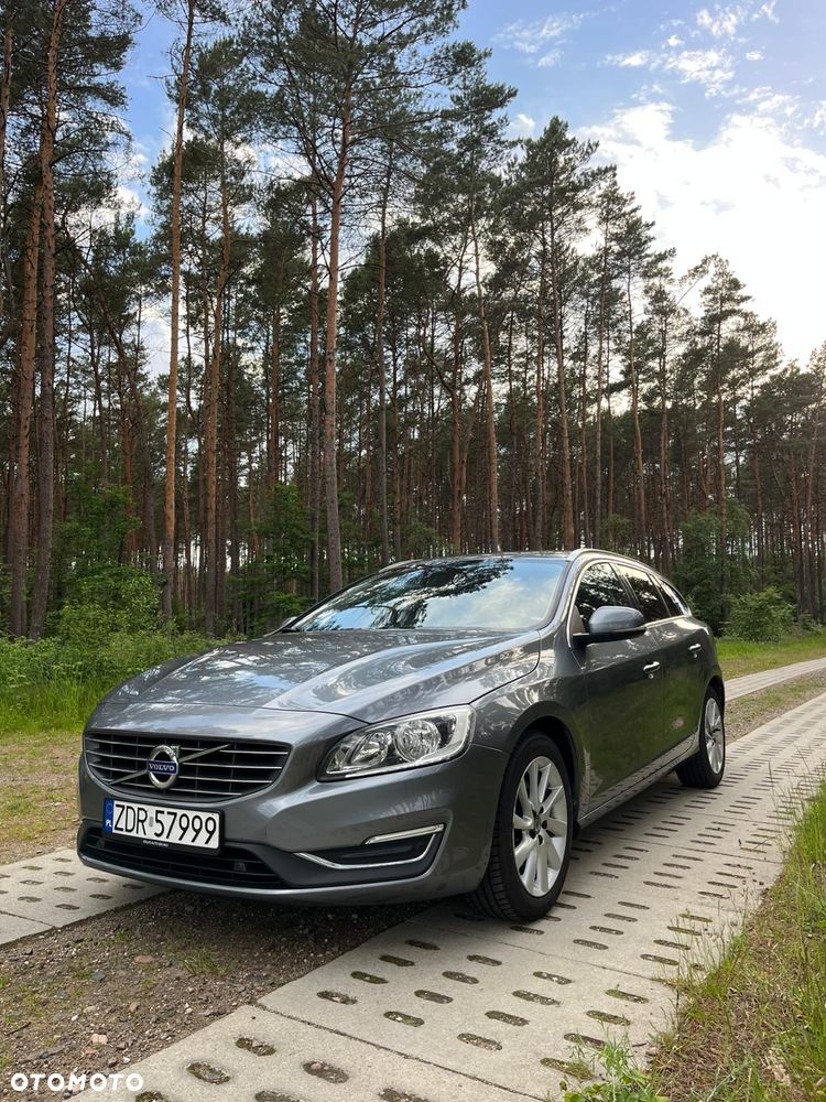 Volvo V60 D3 Summum - 2
