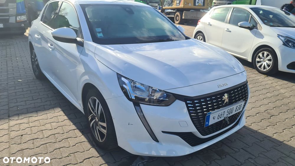Peugeot 208 - 3