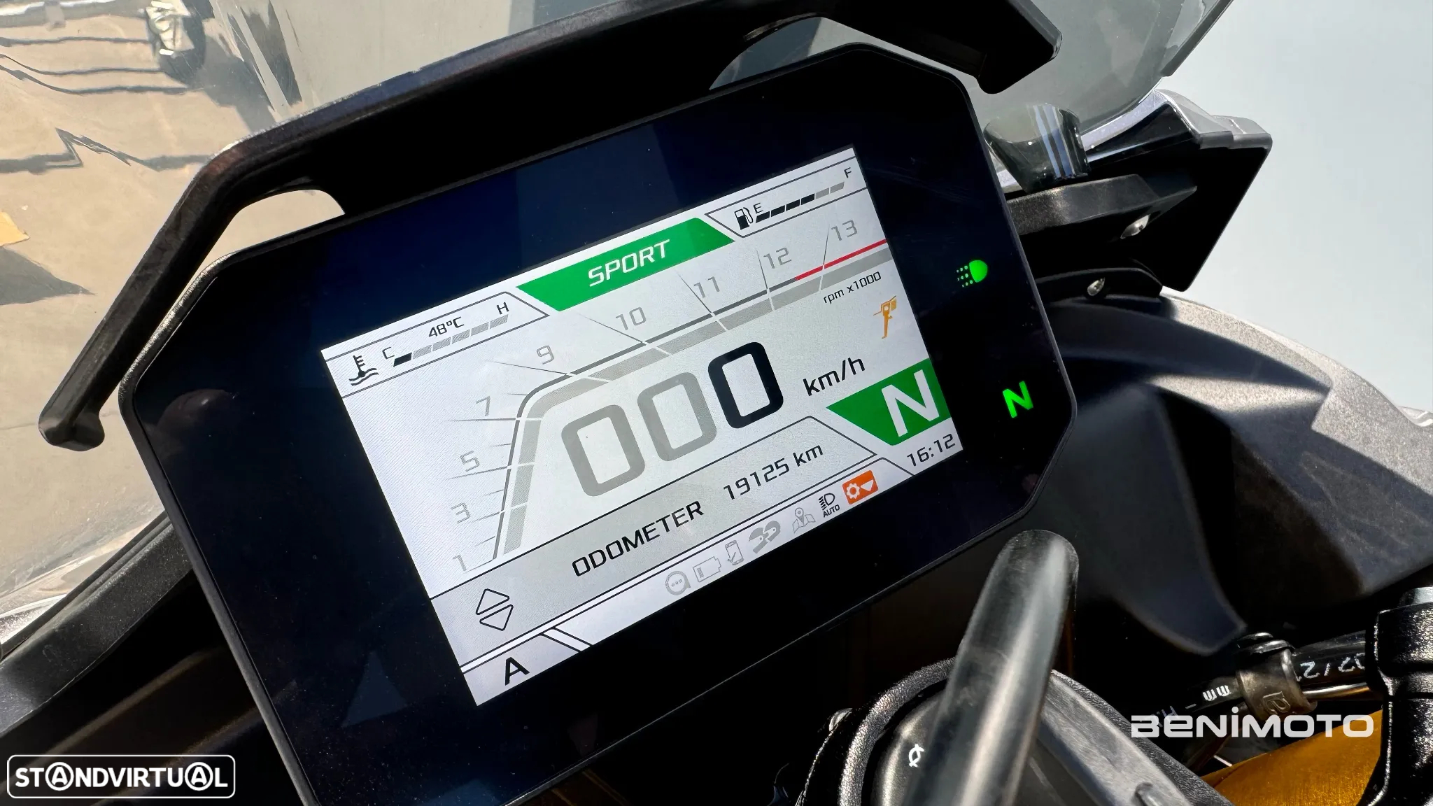 Aprilia Tuono V4 - 9