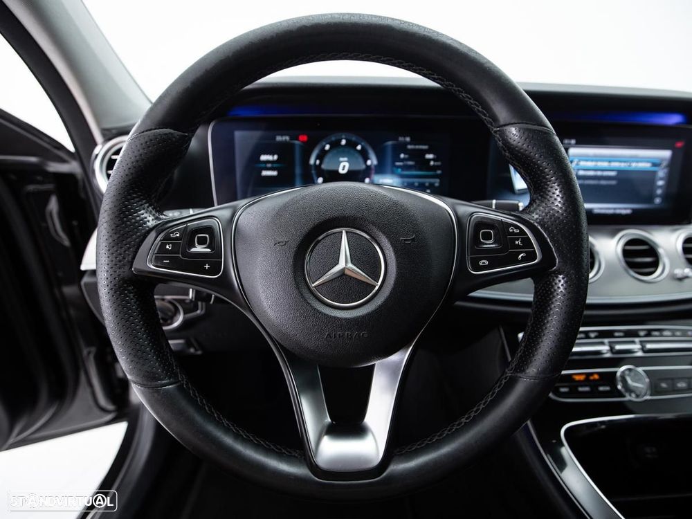 Mercedes-Benz E 220 - 17